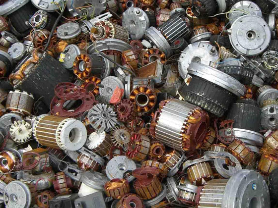 �U�~����7